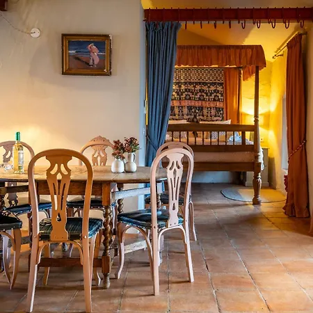 Romantica Lofts Apartment
