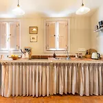 Romantica Lofts