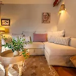 Romantica Lofts * 龙达