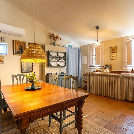 Romantica Lofts * רונדה